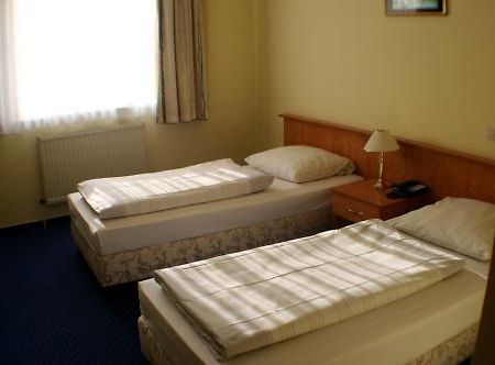 Albatros Airport Hotel Moerfelden-Walldorf Room photo